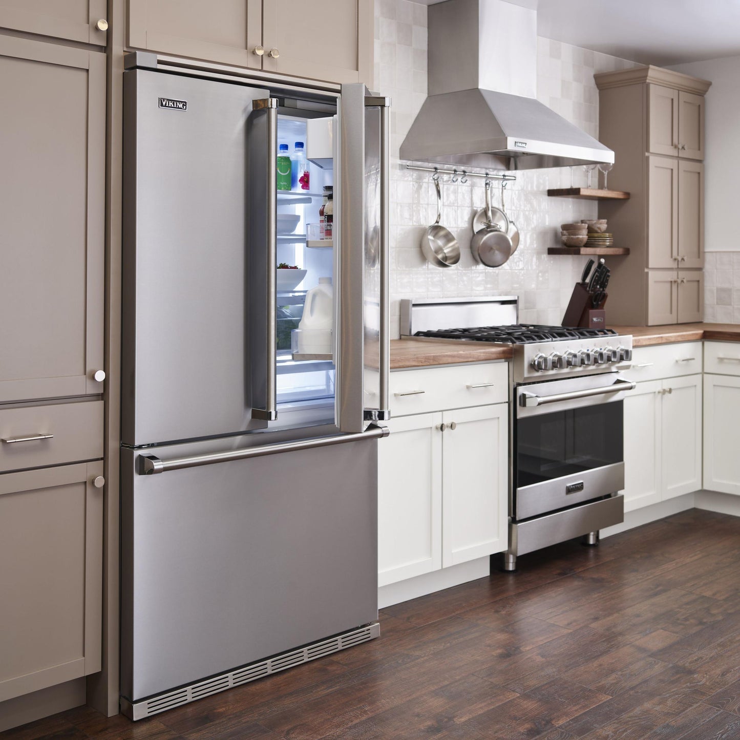 VIKING 30" Self-Cleaning Dual Fuel Range Viking 3 Series Pink - RVDR33025BBH